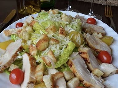 С ананасами и куриным филе